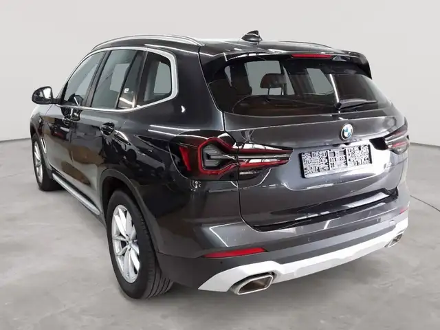 BMW X3 view 2