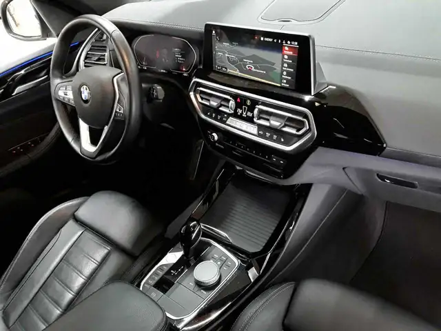 BMW X3 view 12
