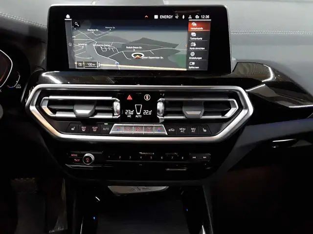 BMW X3 view 6