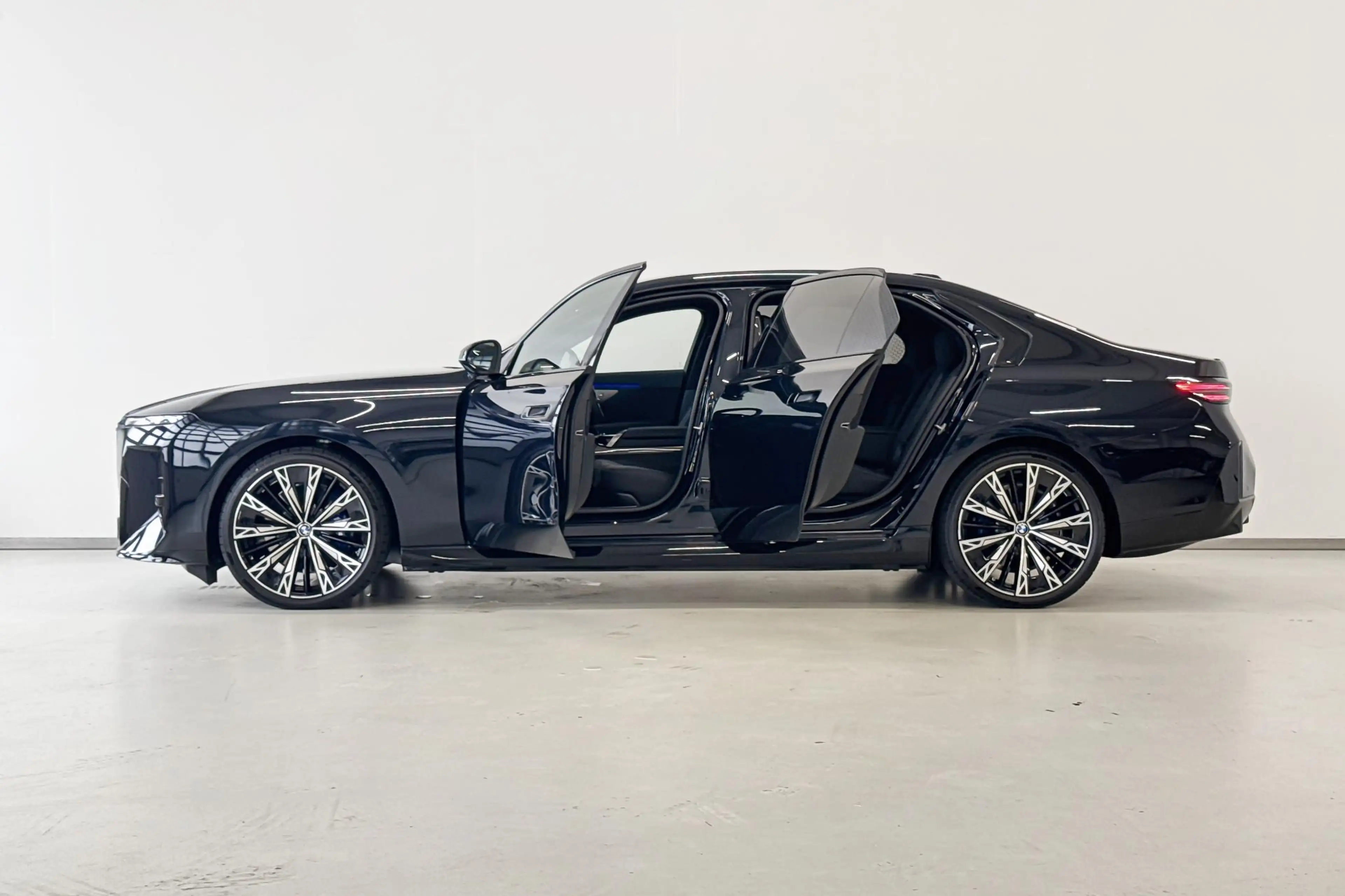 BMW i7 xDrive60 118.1 kWh | M Sportpakket Pro | Executive — photo 3