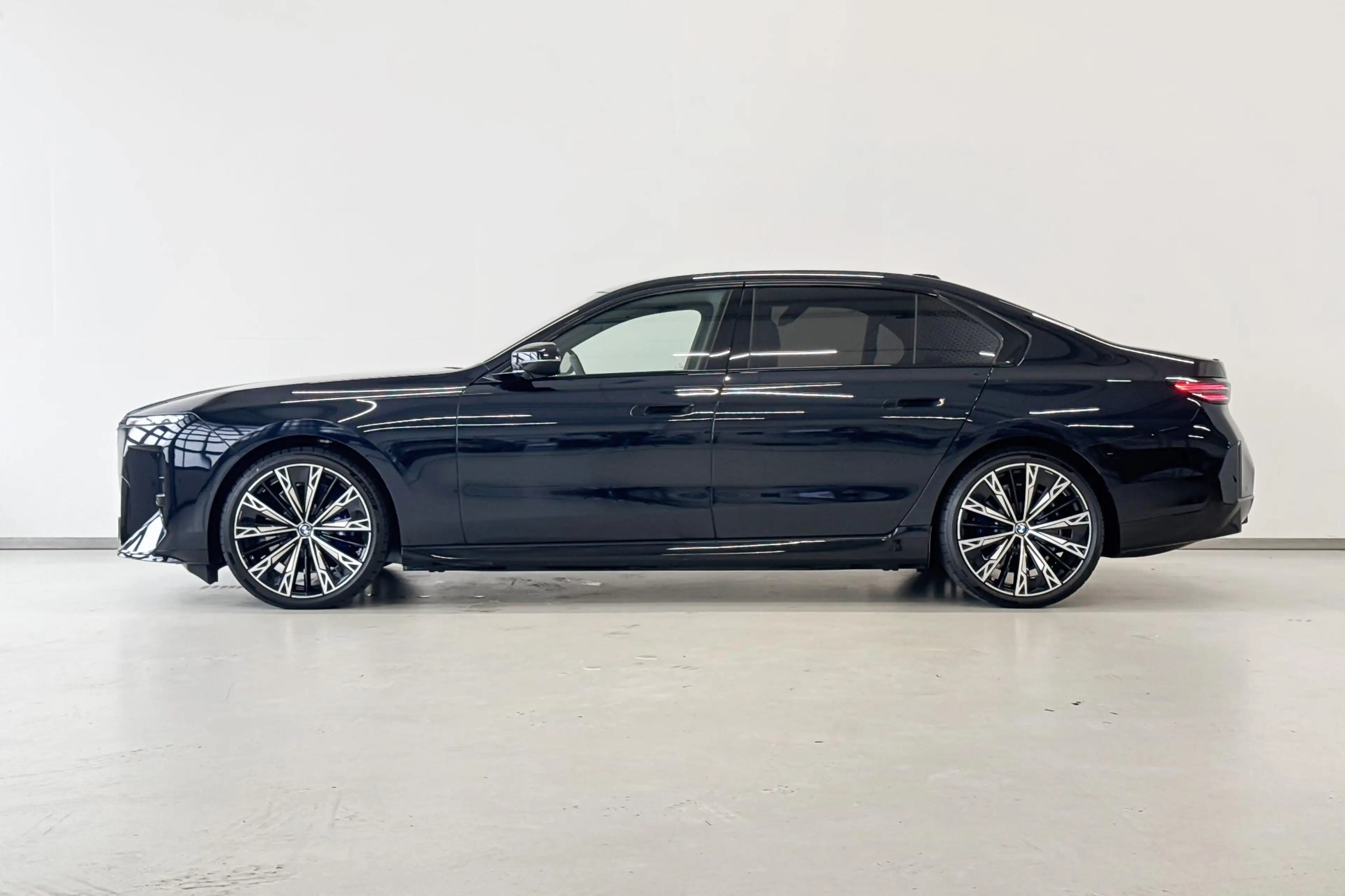 BMW i7 xDrive60 118.1 kWh | M Sportpakket Pro | Executive — photo 2