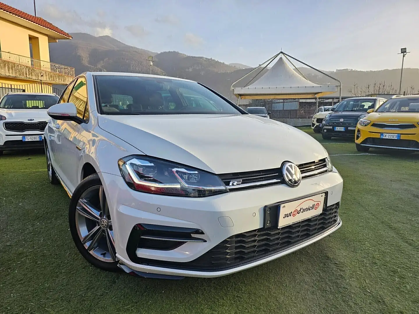 Volkswagen Golf 1.6 TDI 115 CV 5p. R-Line Bianco - 2