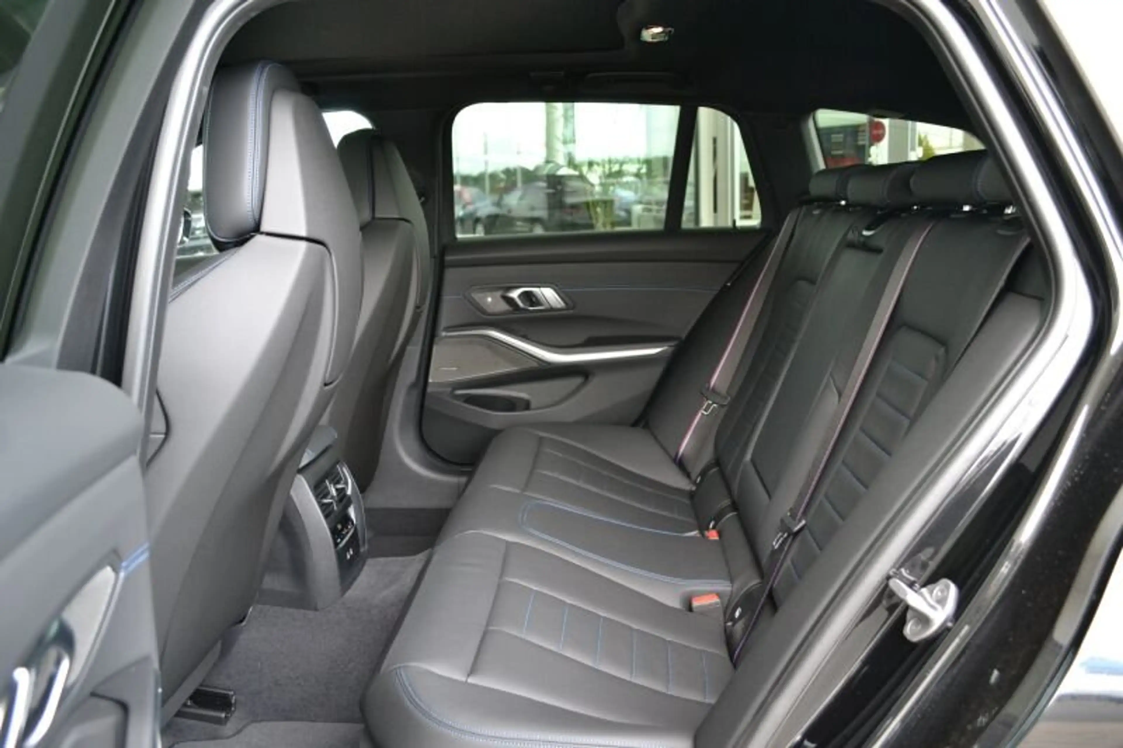 BMW 340 Md xDrive Touring — photo 7