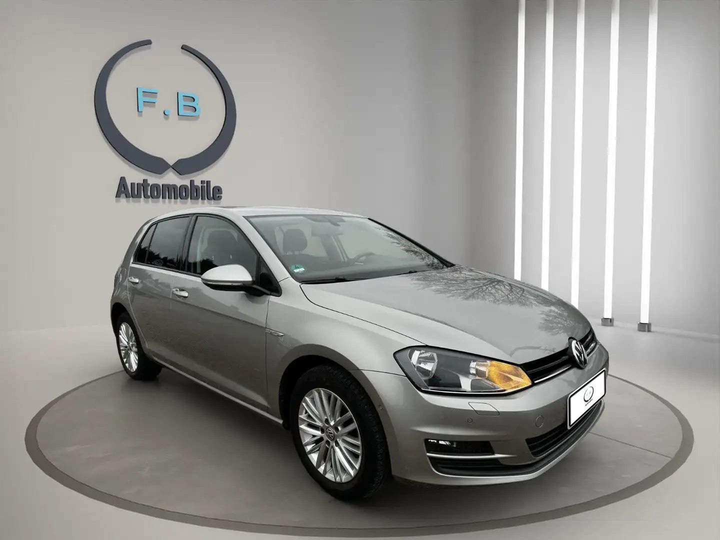Volkswagen Golf VII Lim. Cup BMT/SHZ/SEHR GEPFLEGT/UVM.. Silber - 1