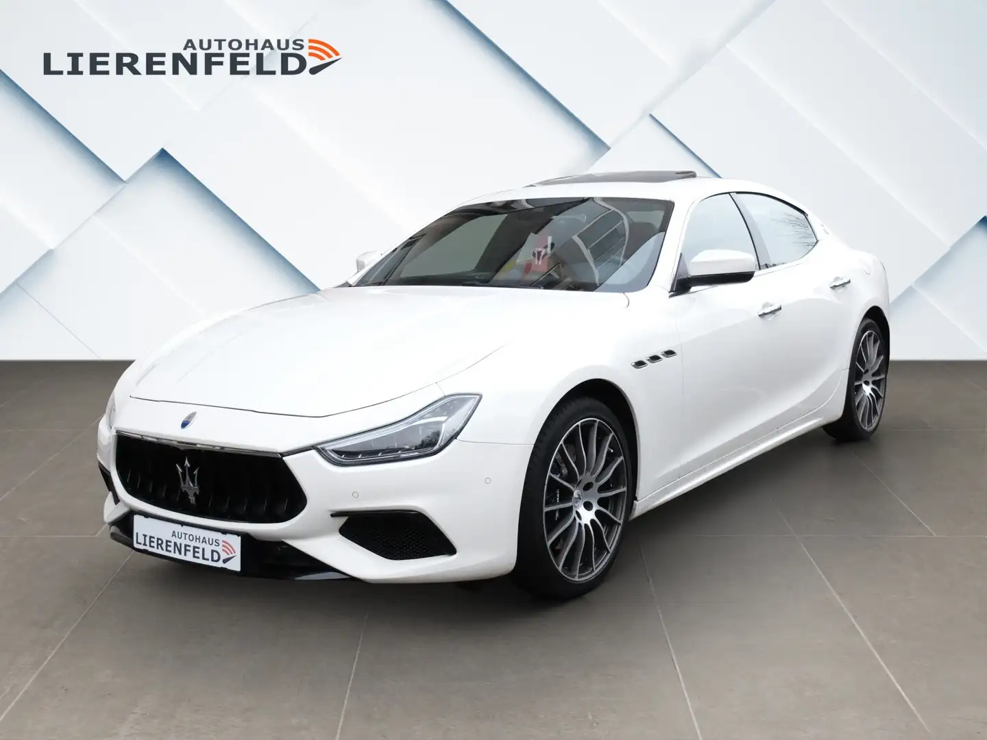 Maserati Ghibli Facelift nur 25 Tkm - 1