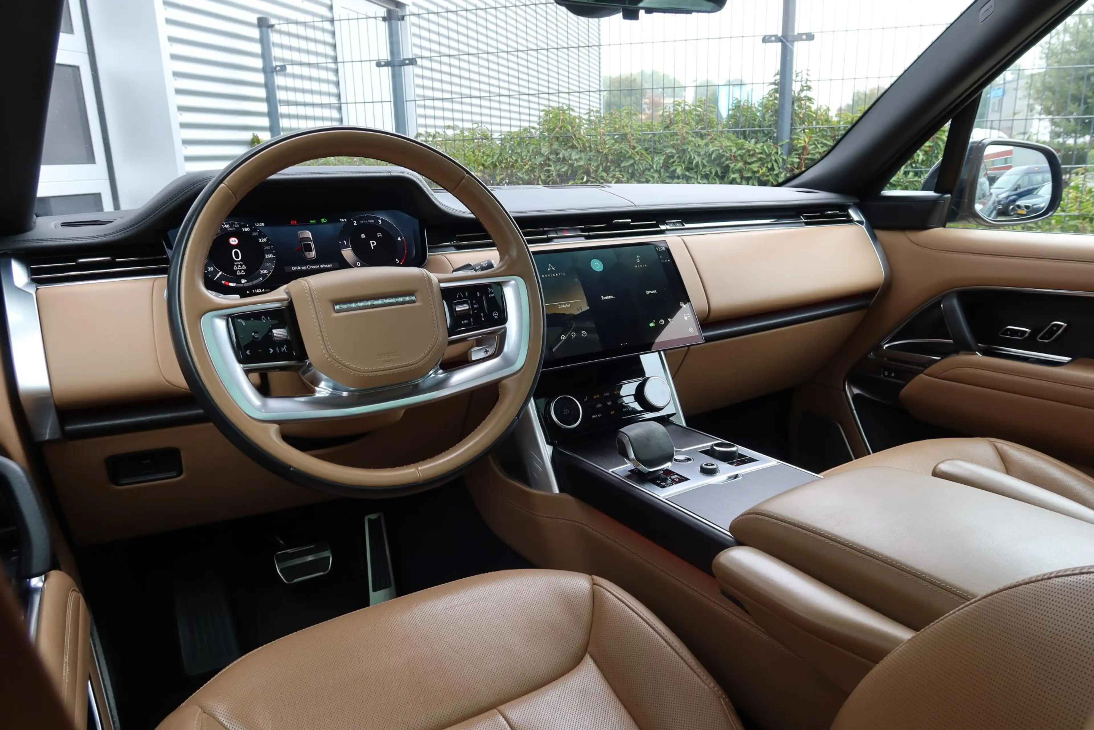 Land Rover Range Rover D350 LWB Autobiography 7p. Belgravia Green | Cogna — photo 4