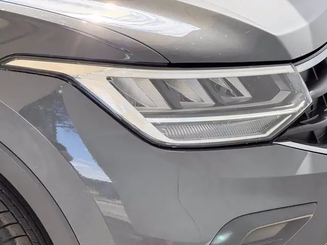 Volkswagen Tiguan view 14