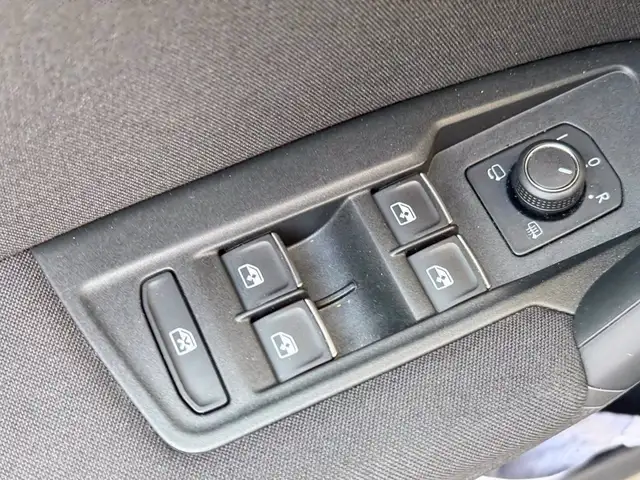 Volkswagen Tiguan view 20
