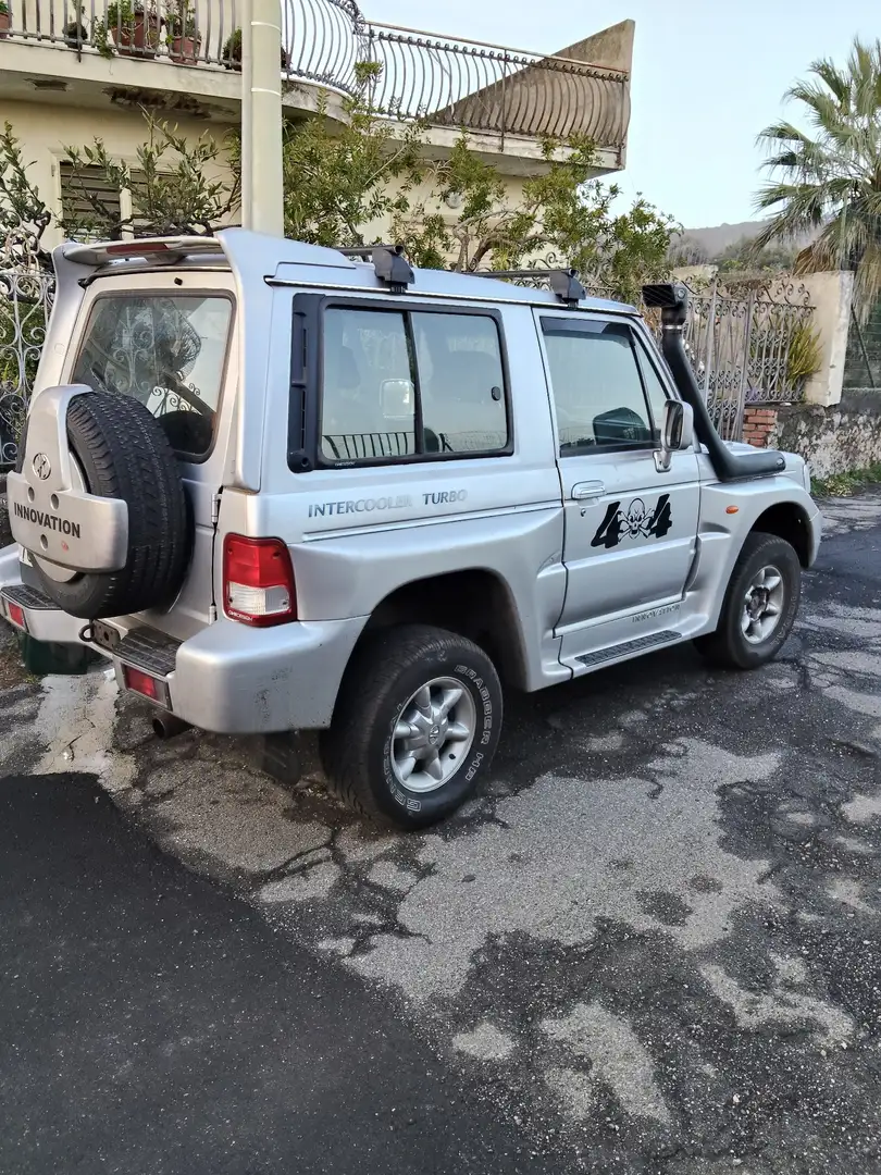 Hyundai Galloper - 2