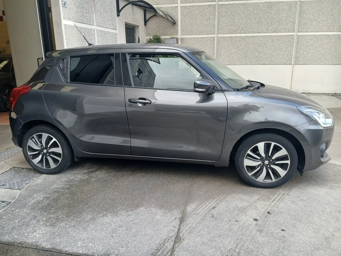 Suzuki Swift Swift VI 2019 1.2h Top 2wd my19 HYBRID Grigio - 2