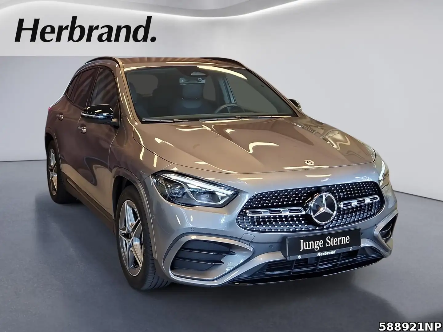 Mercedes-Benz GLA 220 d 4M AMG  AHK Night KeylessGO Distronic. Gris - 2