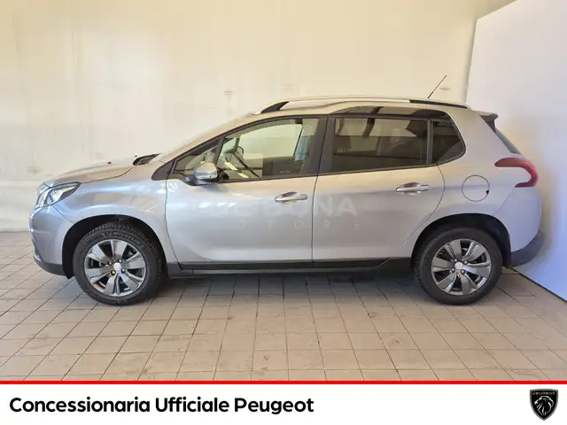 Peugeot 2008 view 3