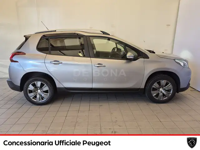 Peugeot 2008 view 6