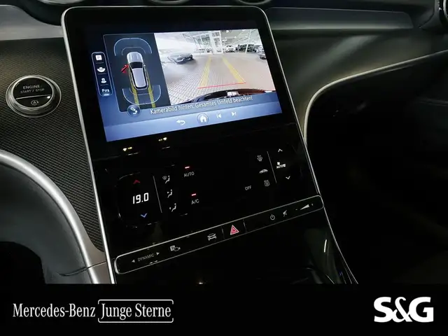 Mercedes-Benz C-Class view 11