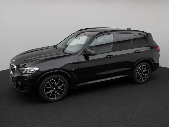 BMW X3 view 12
