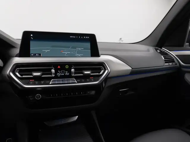 BMW X3 view 21