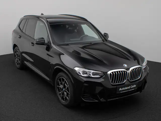 BMW X3 view 3