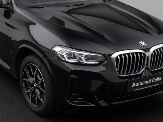 BMW X3 view 18
