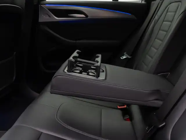 BMW X3 view 28