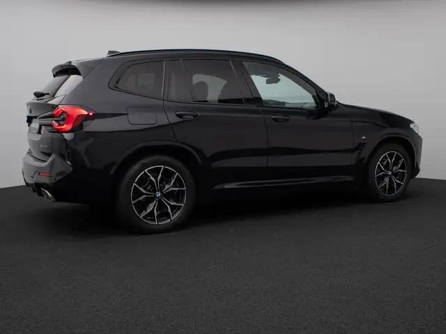 BMW X3 view 6