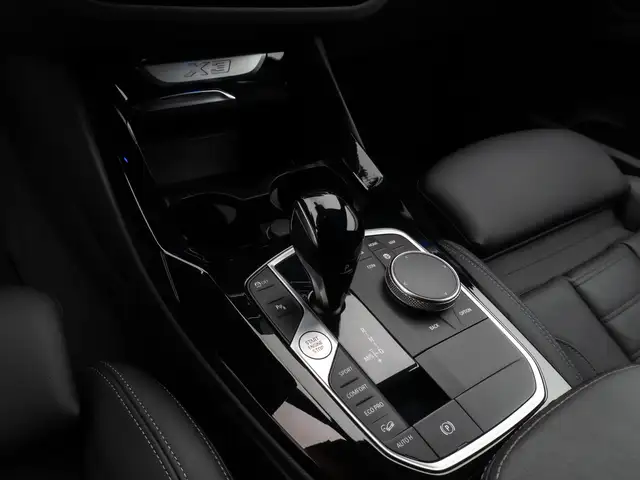 BMW X3 view 22