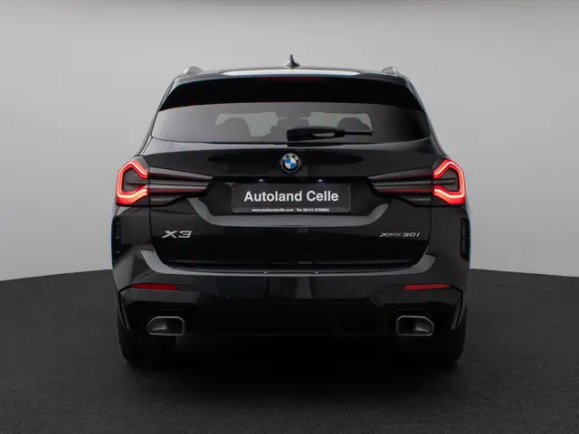 BMW X3 view 8