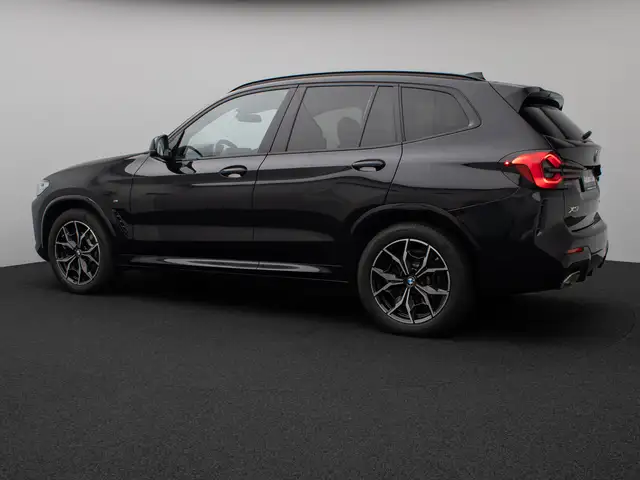 BMW X3 view 10