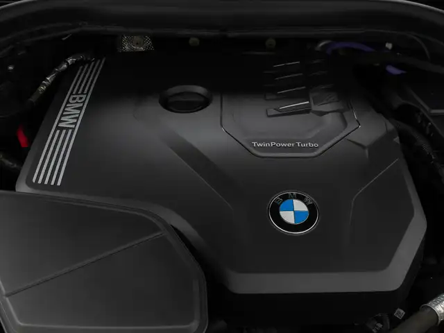 BMW X3 view 14
