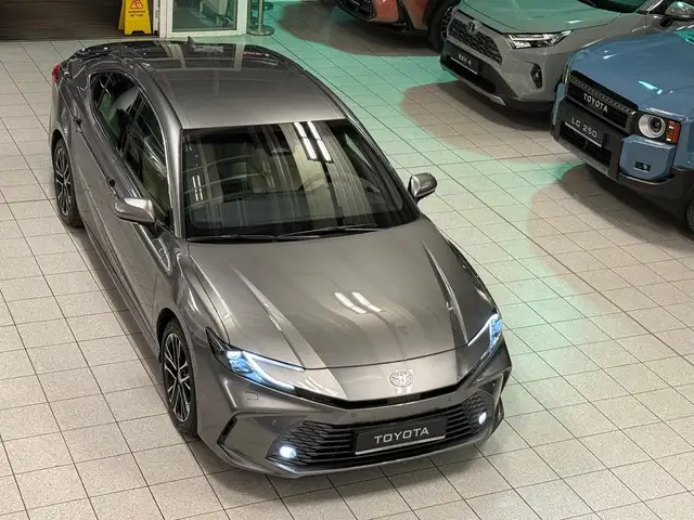 Toyota Camry CAMRY-EXECUTIVE-NEW FACE-LEDER-LED-KAMERA