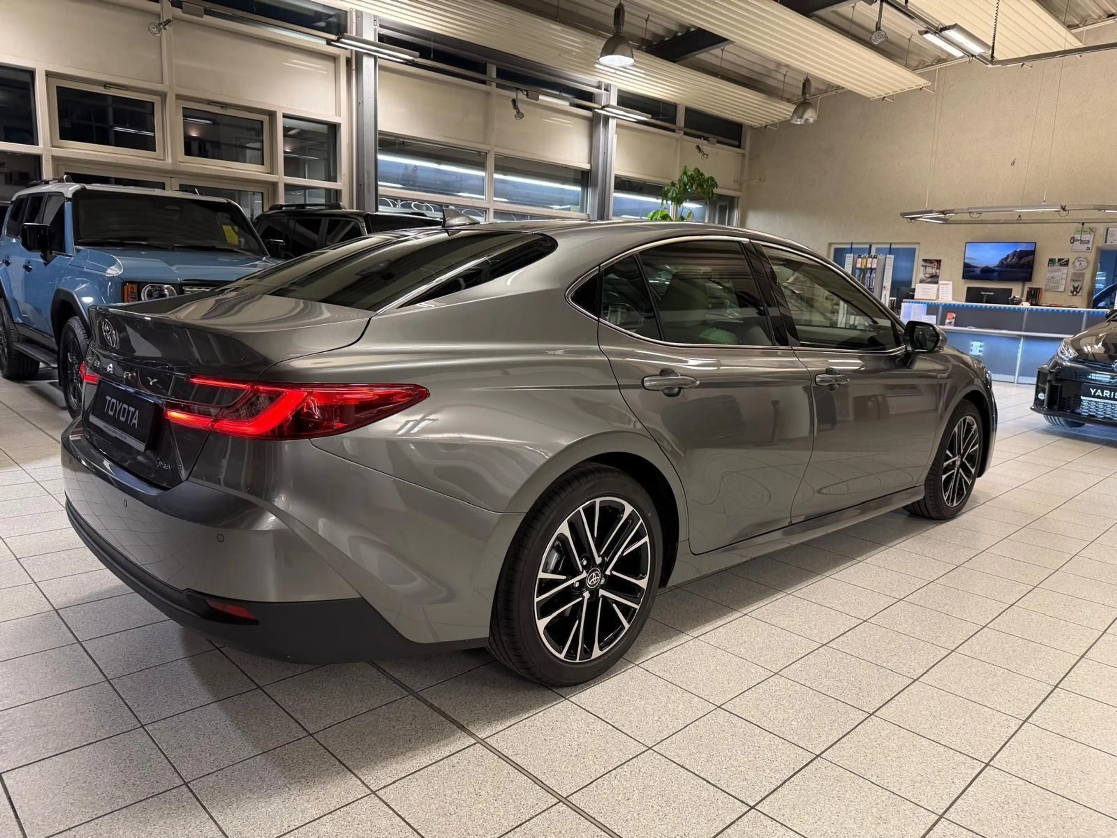 Toyota Camry CAMRY-EXECUTIVE-NEW FACE-LEDER-LED-KAMERA — photo 9