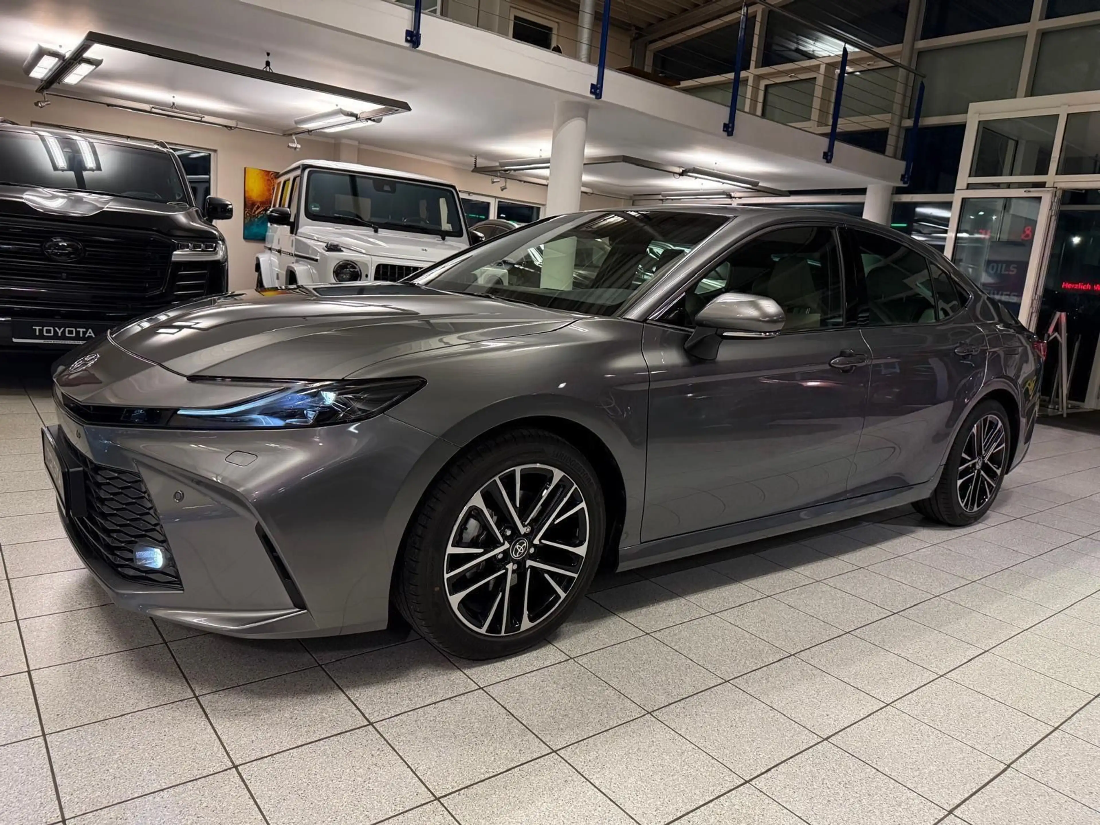 Toyota Camry CAMRY-EXECUTIVE-NEW FACE-LEDER-LED-KAMERA — photo 4