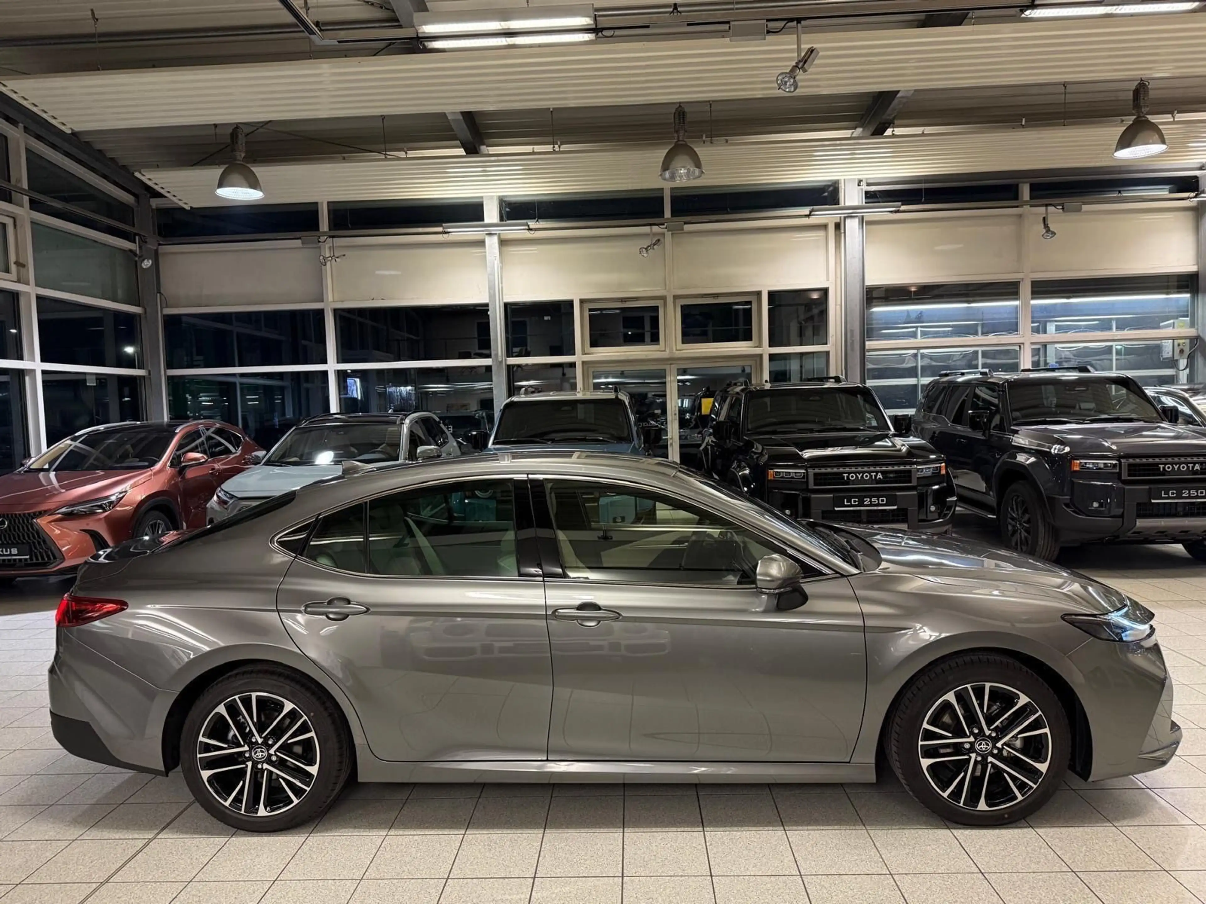 Toyota Camry CAMRY-EXECUTIVE-NEW FACE-LEDER-LED-KAMERA — photo 10