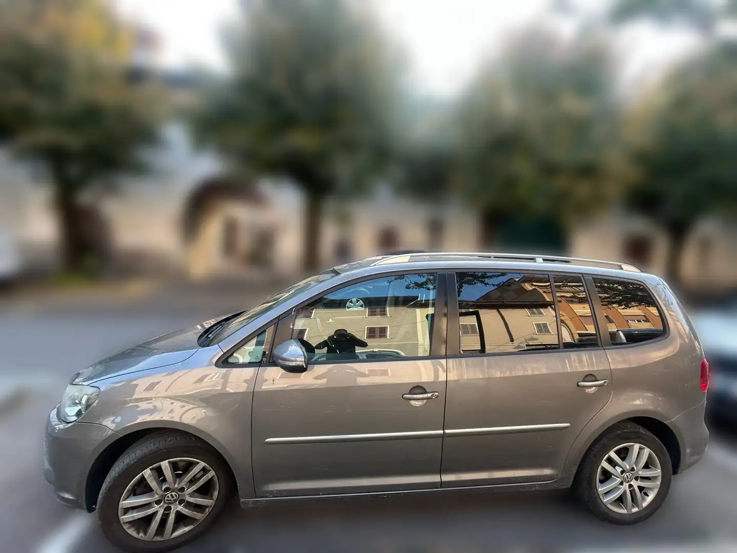 Volkswagen Touran 2.0 tdi Highline - ANCHE PER NEOPATENTATI Grigio - 2