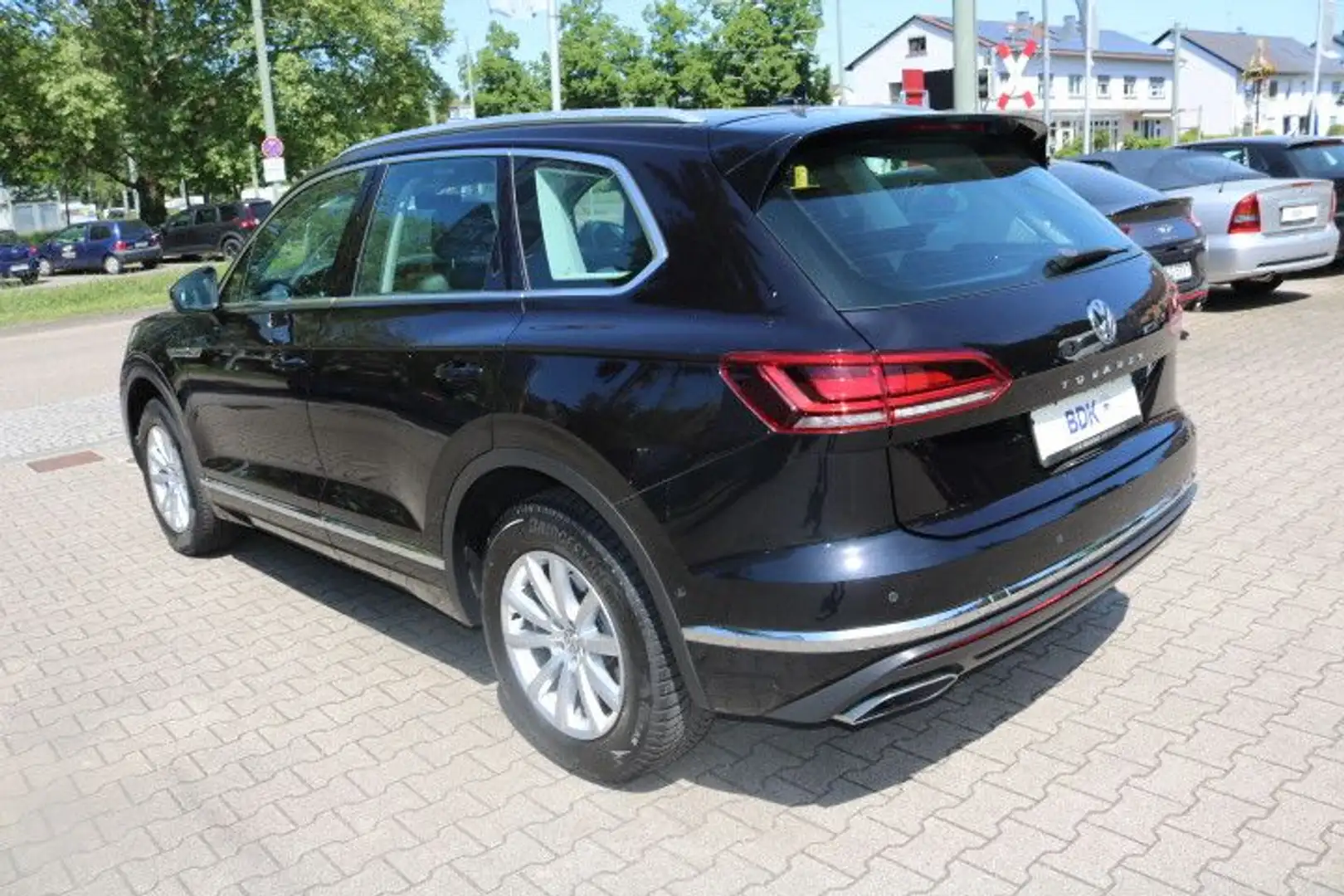 Volkswagen Touareg Elegance 4Motion Schwarz - 2