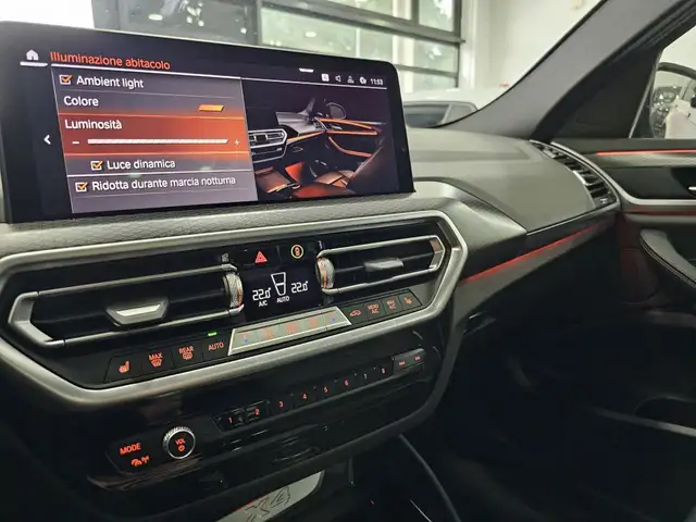 BMW X4 view 25