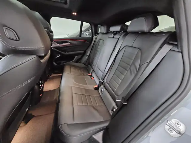 BMW X4 view 14