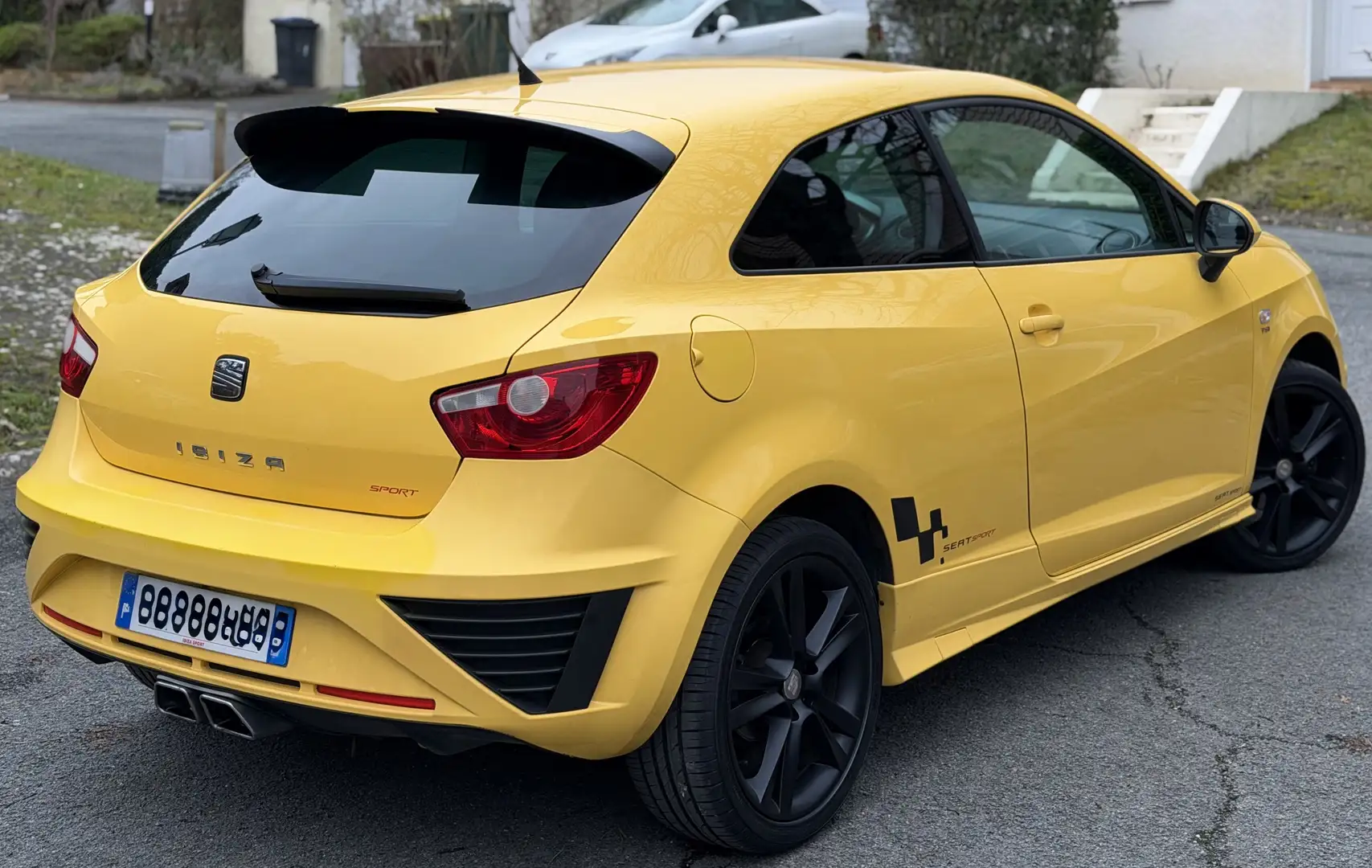 SEAT Ibiza SC 1.2 TSI 105 Sport - 2