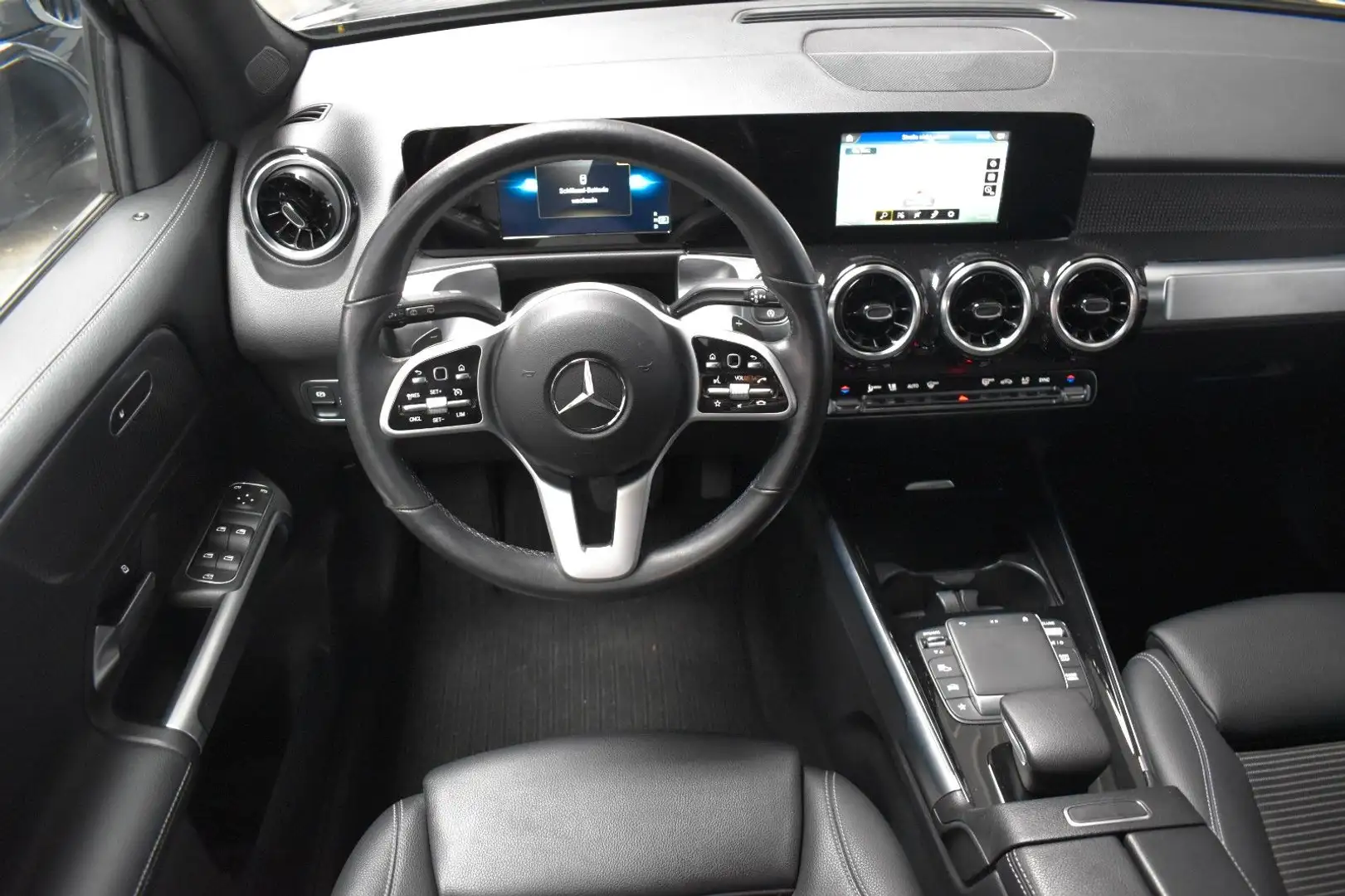 Mercedes-Benz GLB 200 d*LED-Scheinwerfer*NAVI*SHZ*PDC*ALU* Noir - 2