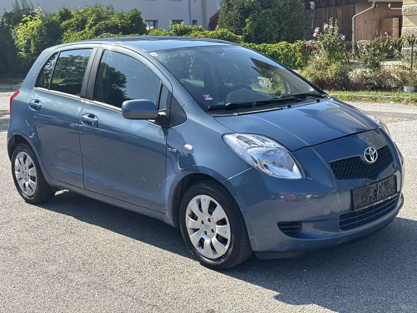 Toyota Yaris Luna - 1