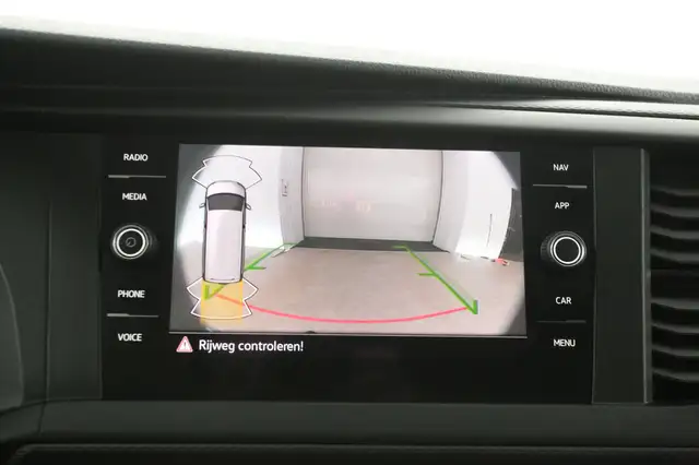 Volkswagen Transporter view 14