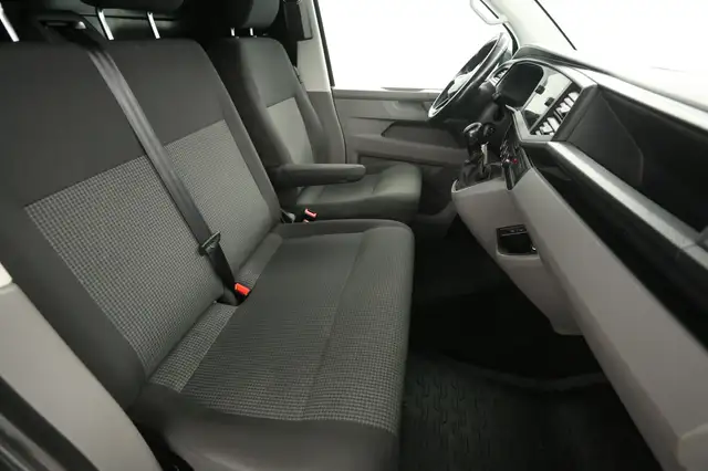 Volkswagen Transporter view 11