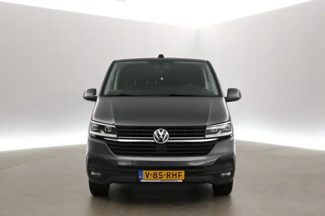 Volkswagen Transporter view 8