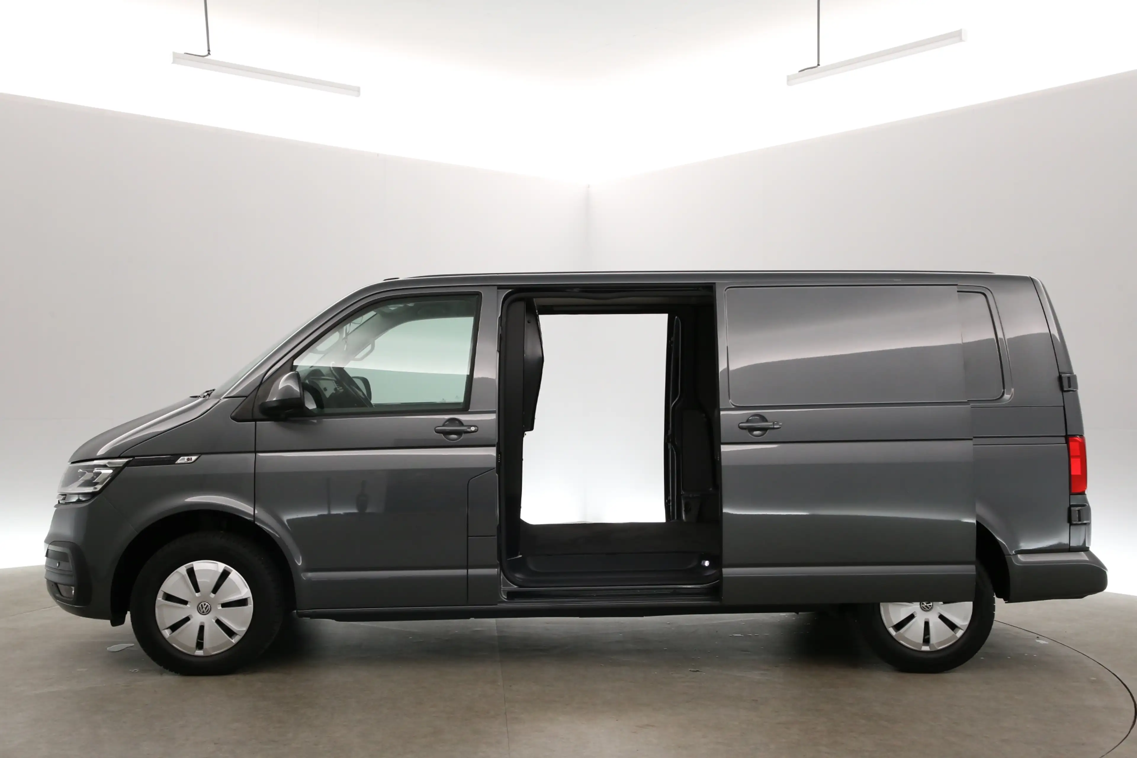 Volkswagen T6.1 Transporter 2.0 TDI L2H1 150PK | Automaat | Airco | Camera | C — photo 7