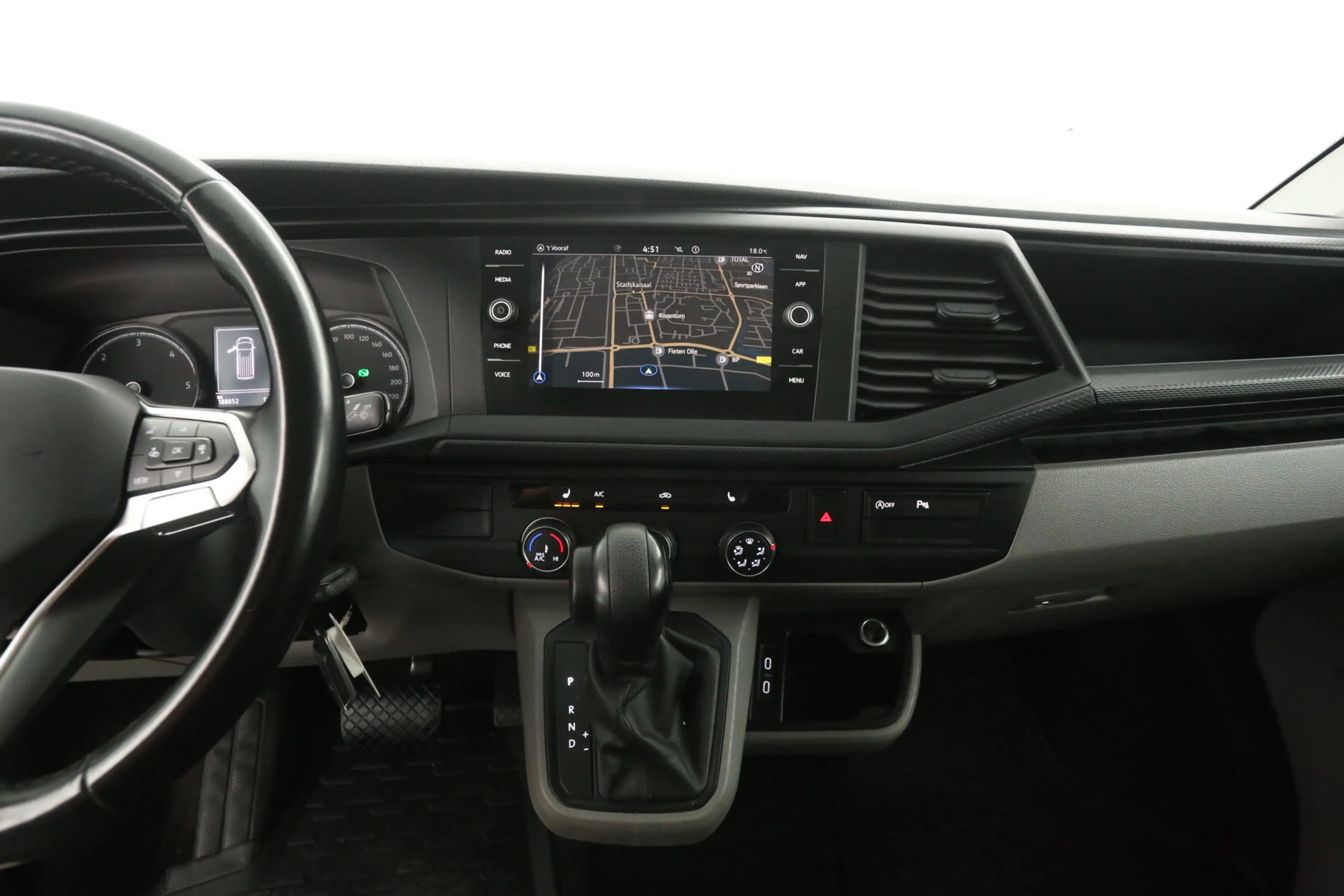 Volkswagen T6.1 Transporter 2.0 TDI L2H1 150PK | Automaat | Airco | Camera | C — photo 12