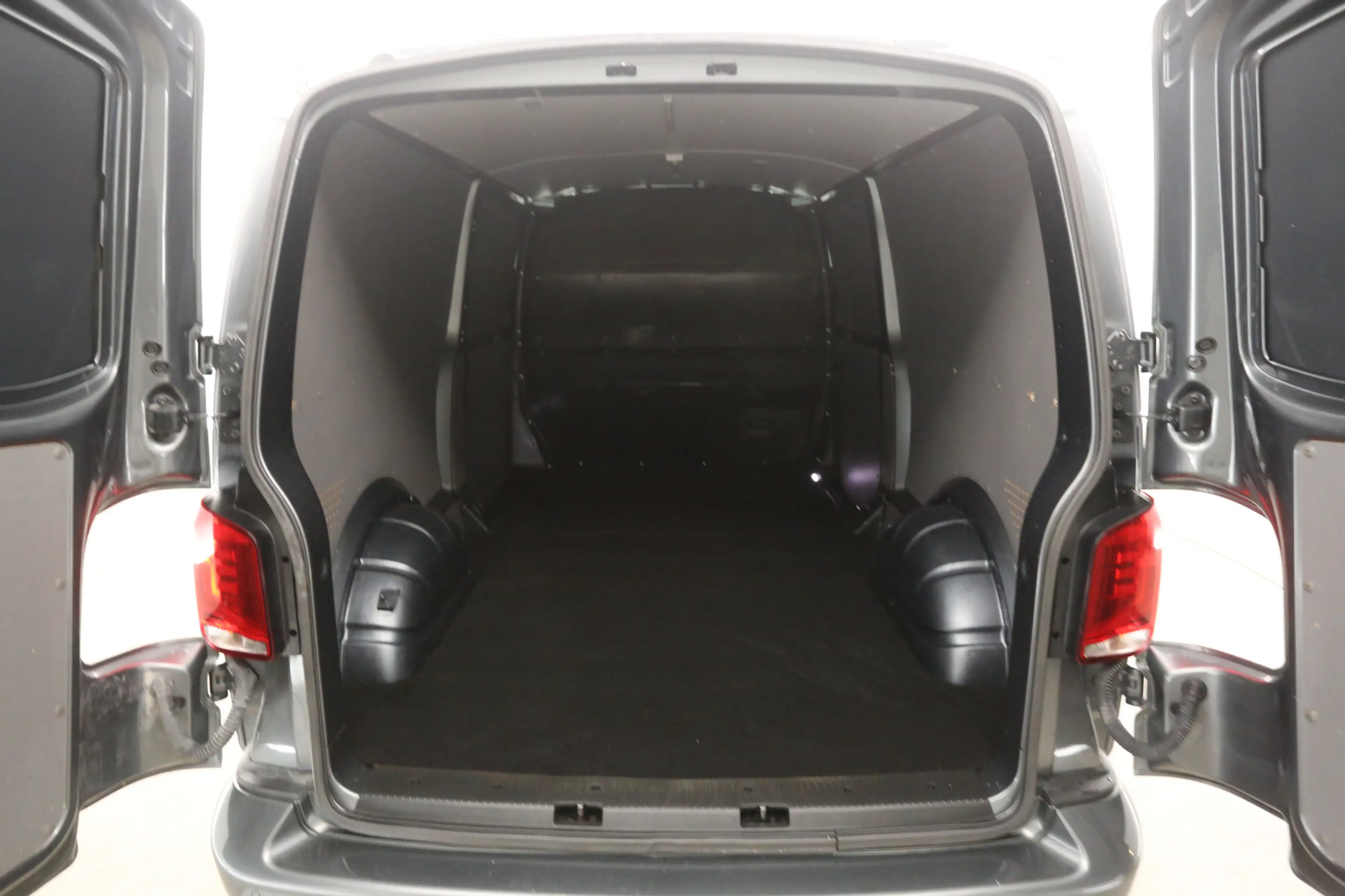 Volkswagen T6.1 Transporter 2.0 TDI L2H1 150PK | Automaat | Airco | Camera | C — photo 3