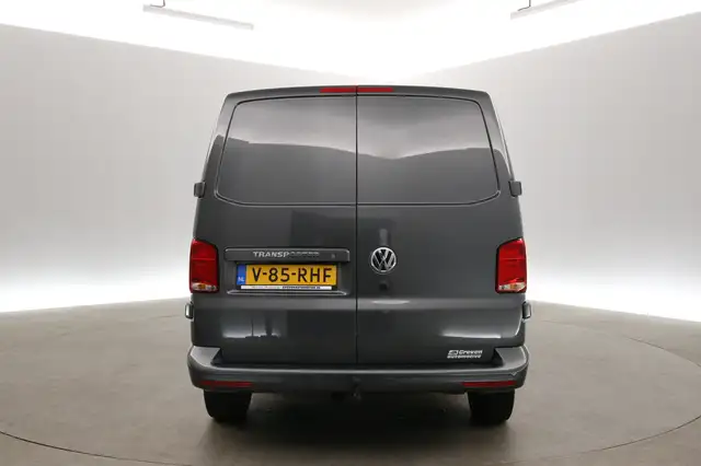Volkswagen Transporter view 28