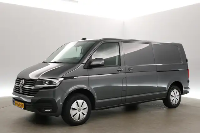 Volkswagen Transporter view 9