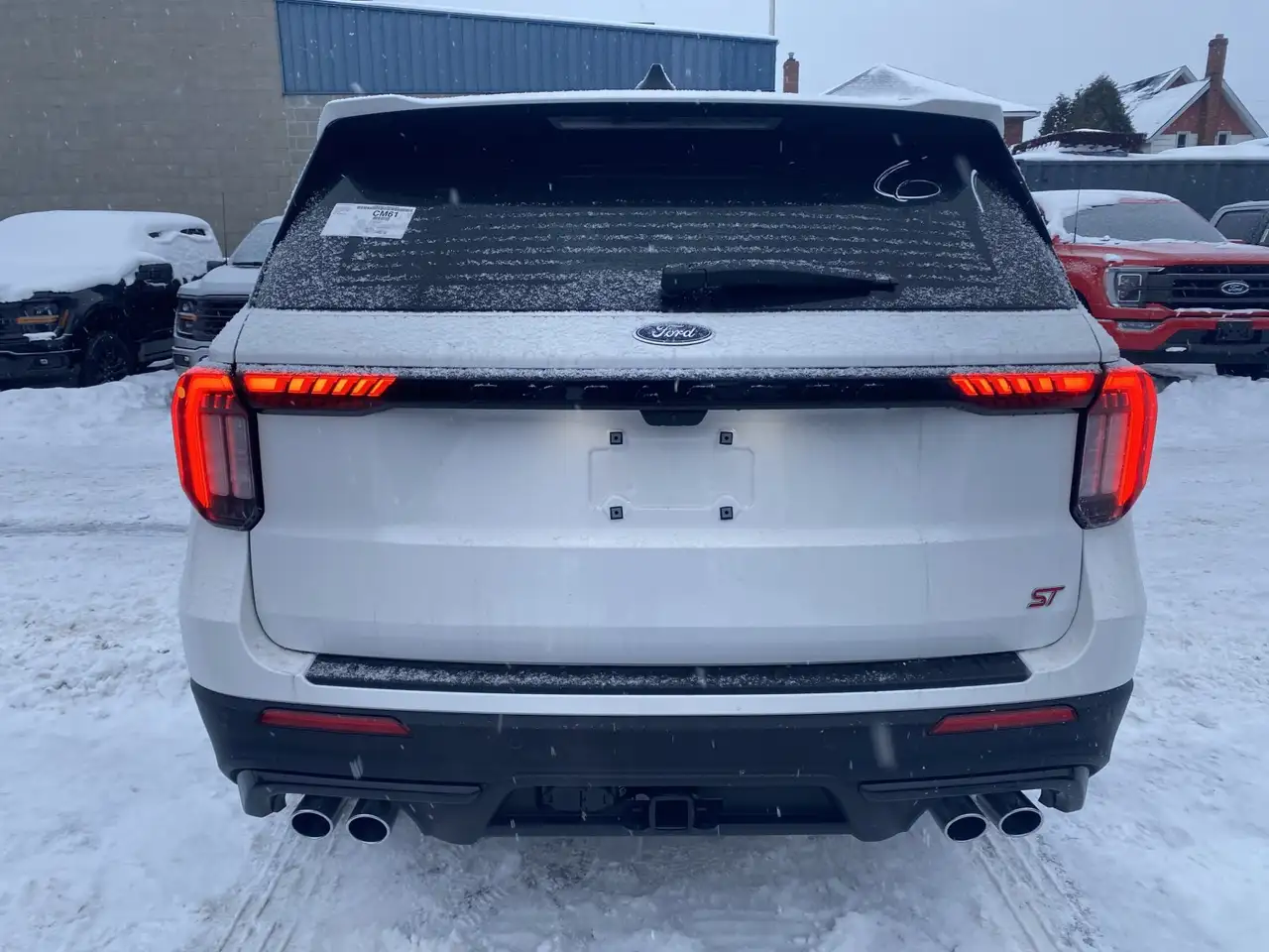 Ford Explorer снимка Ford Explorer