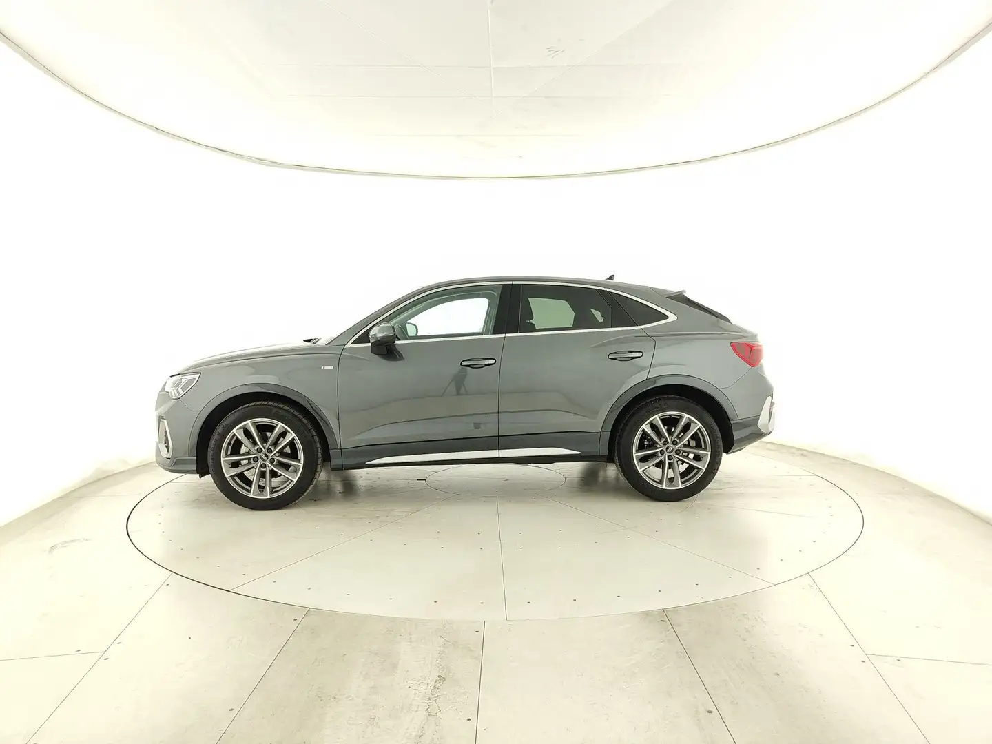 Audi Q3 SPB Sportback 35 TFSI S tronic S line edition - L Grigio - 2