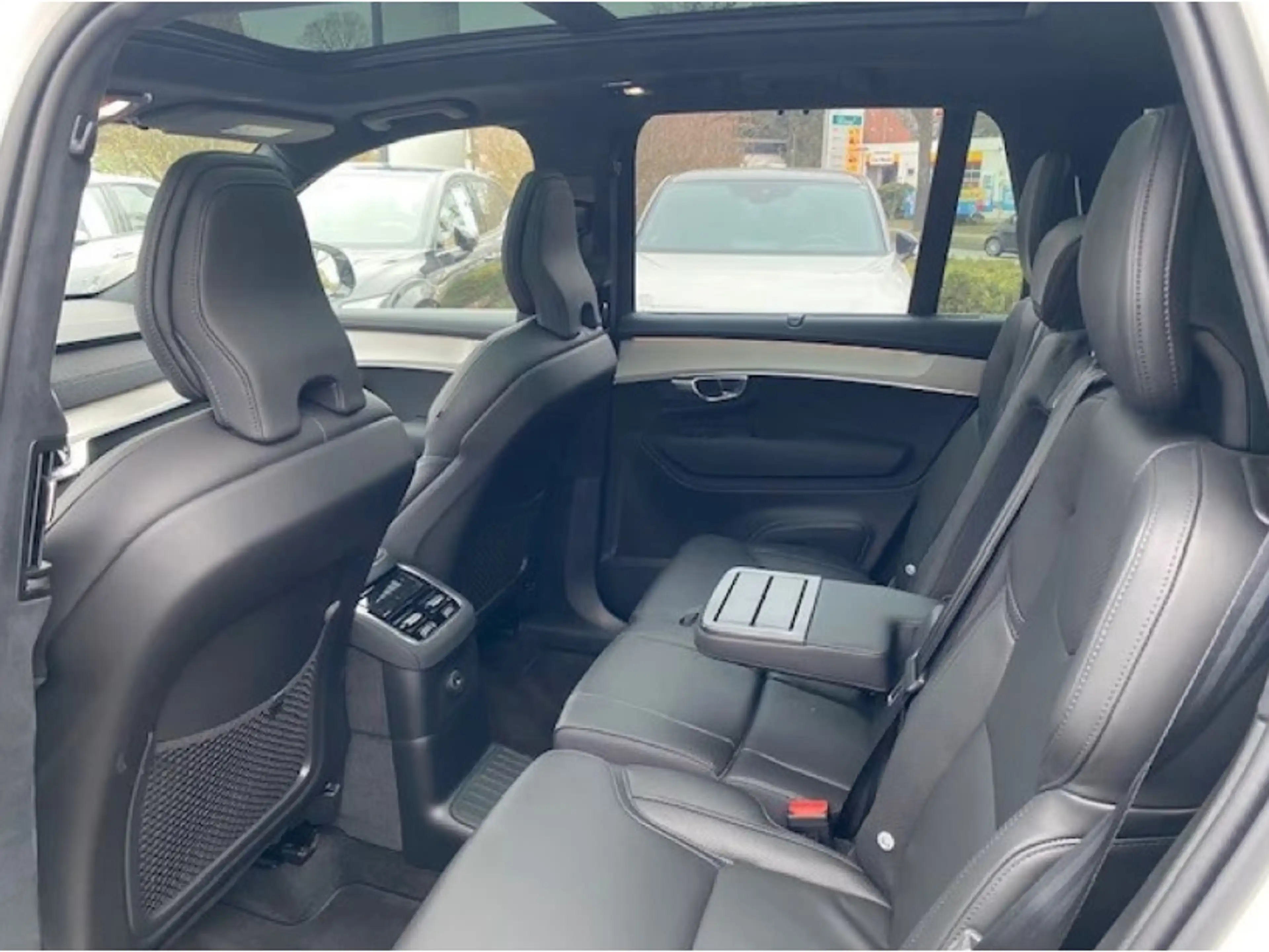 Volvo XC90 T8 Plus Black Edition AWD *Gewerbekunden — photo 3